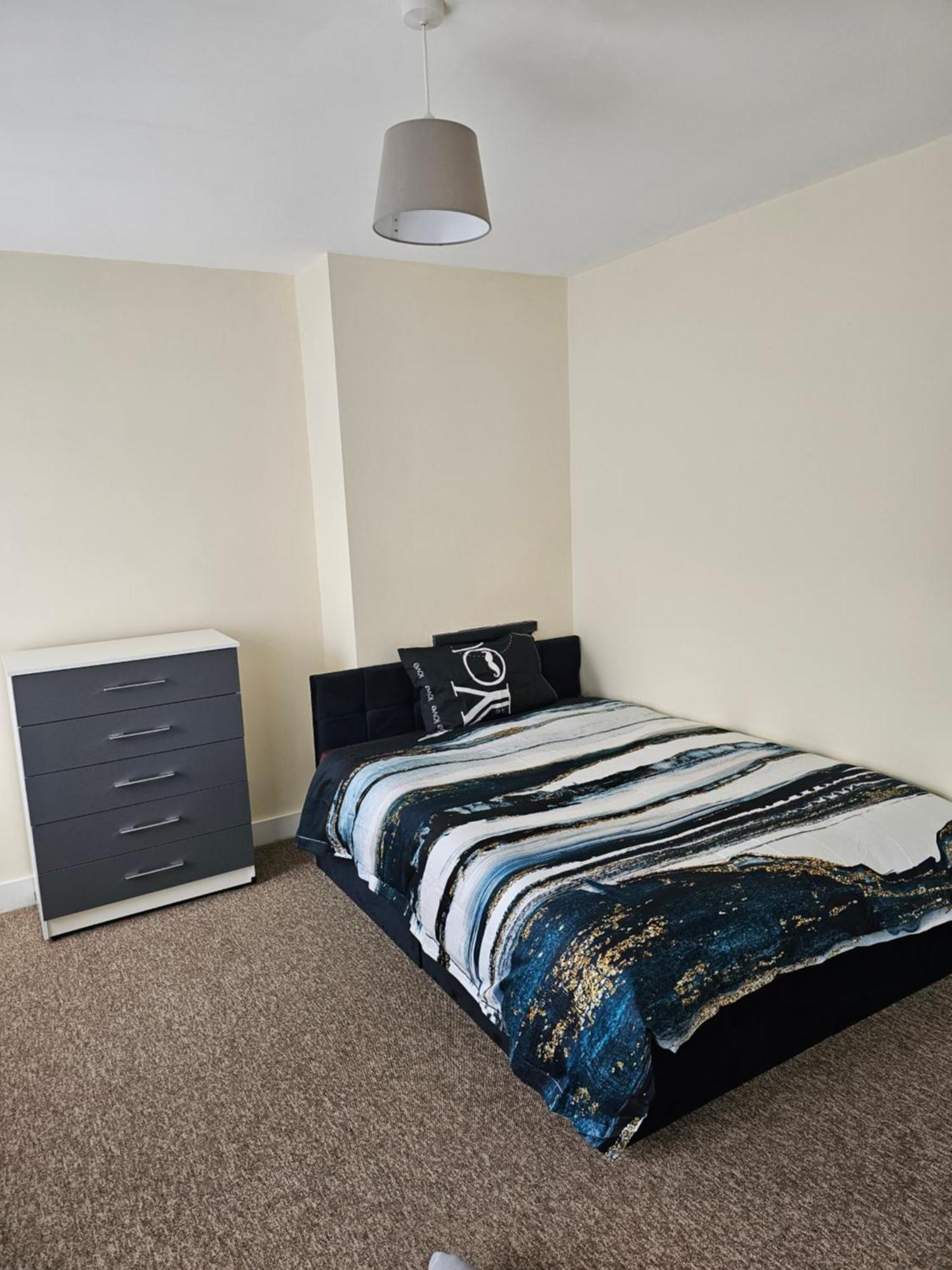Linday'S Flat 2 Bedroom House Birmingham Exterior photo